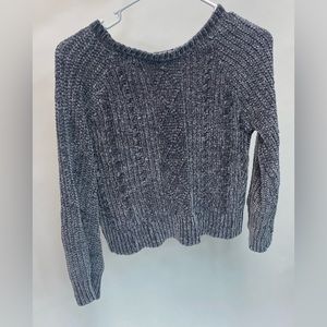 Derek Heart - grey sweater